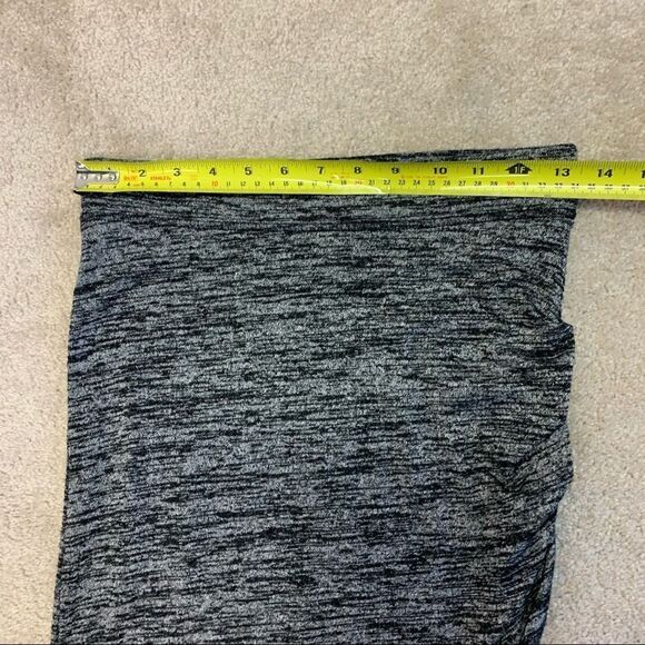 𝅺ARITZIA Wilfred gray ruched stretchy Tyra skirt size small - Picture 8 of 9